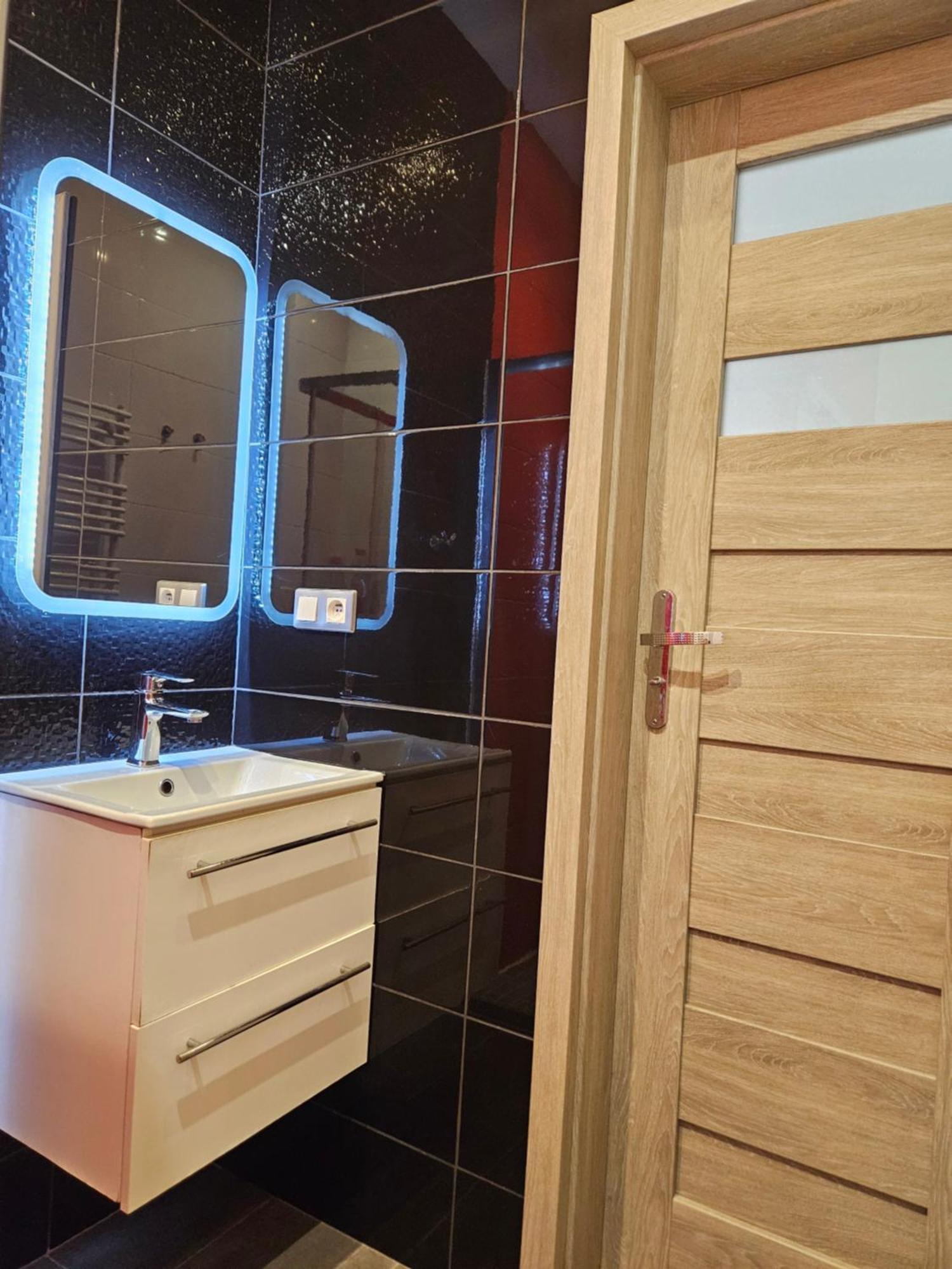 Studio Close To Royal Lazienki Park, Недалеко От Олинек Warszawa Exteriör bild